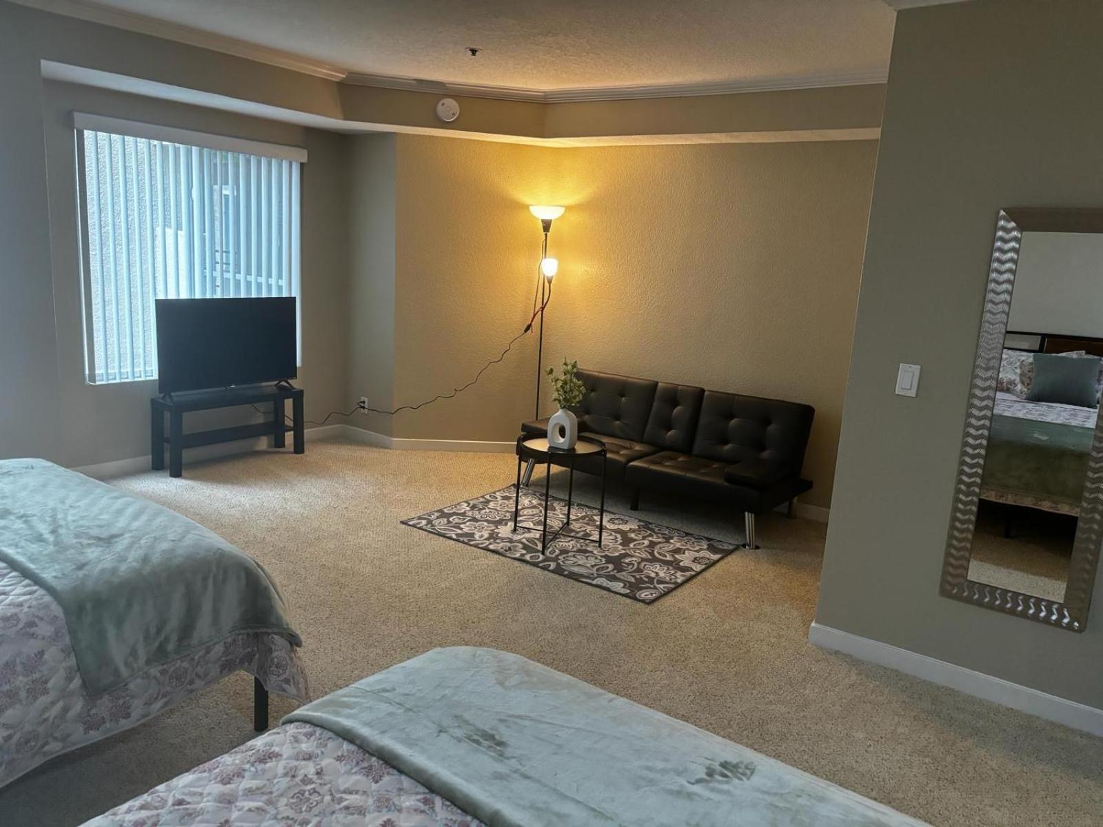 Apartment Sweet Universal Loft Free Parking And Wifi Los Angeles