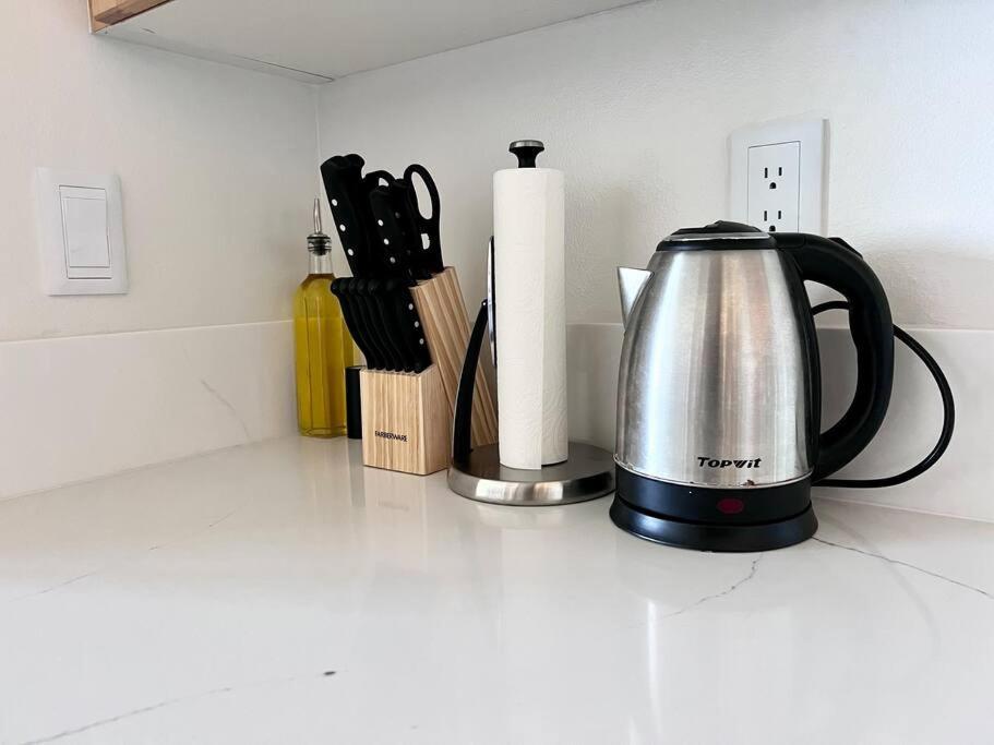 Amazing 1 Bd In Heart Sm Parking