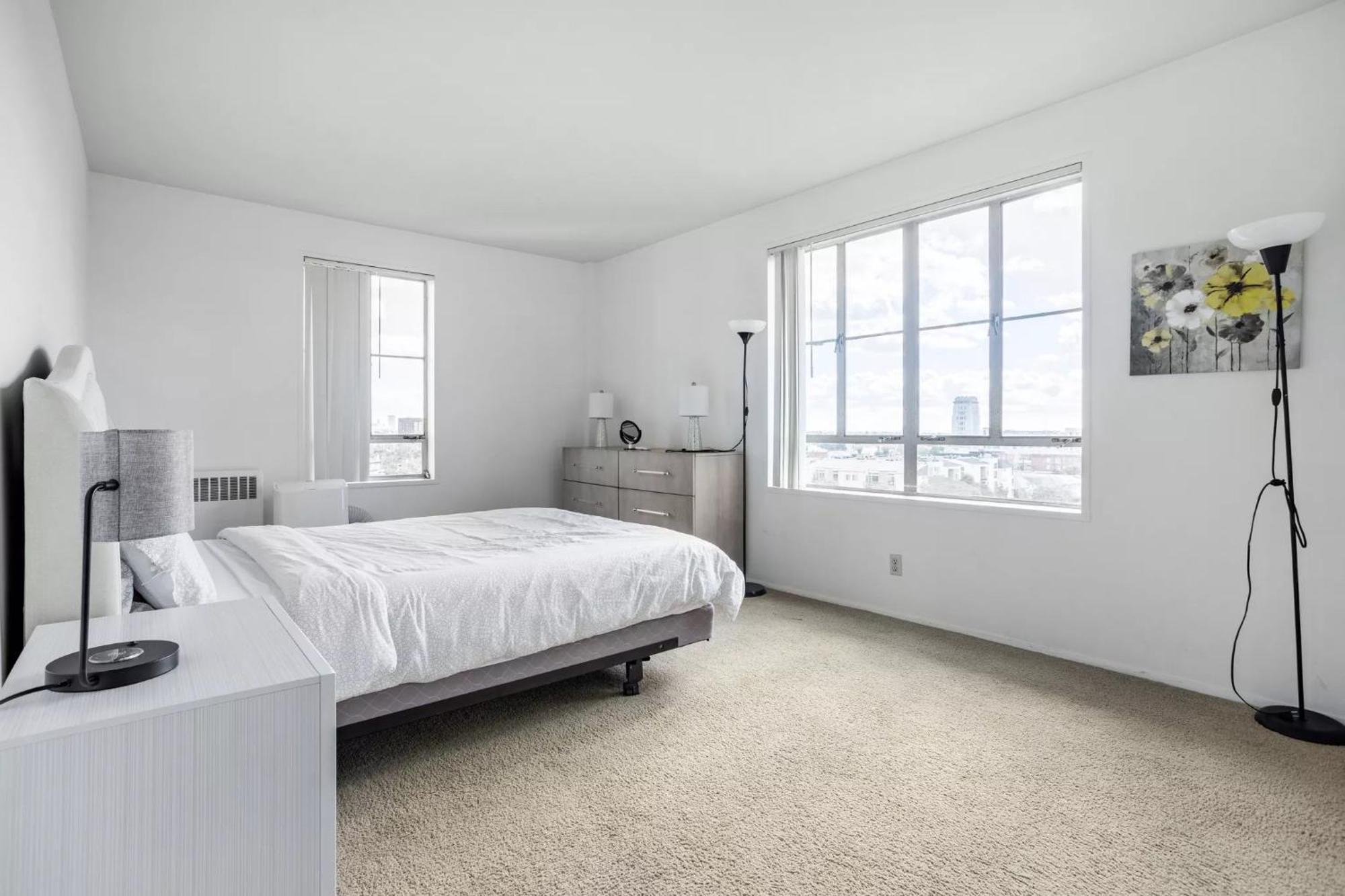 Spacious 2 Bedroom 2 Bathroom Unit Great Location Aparthotel