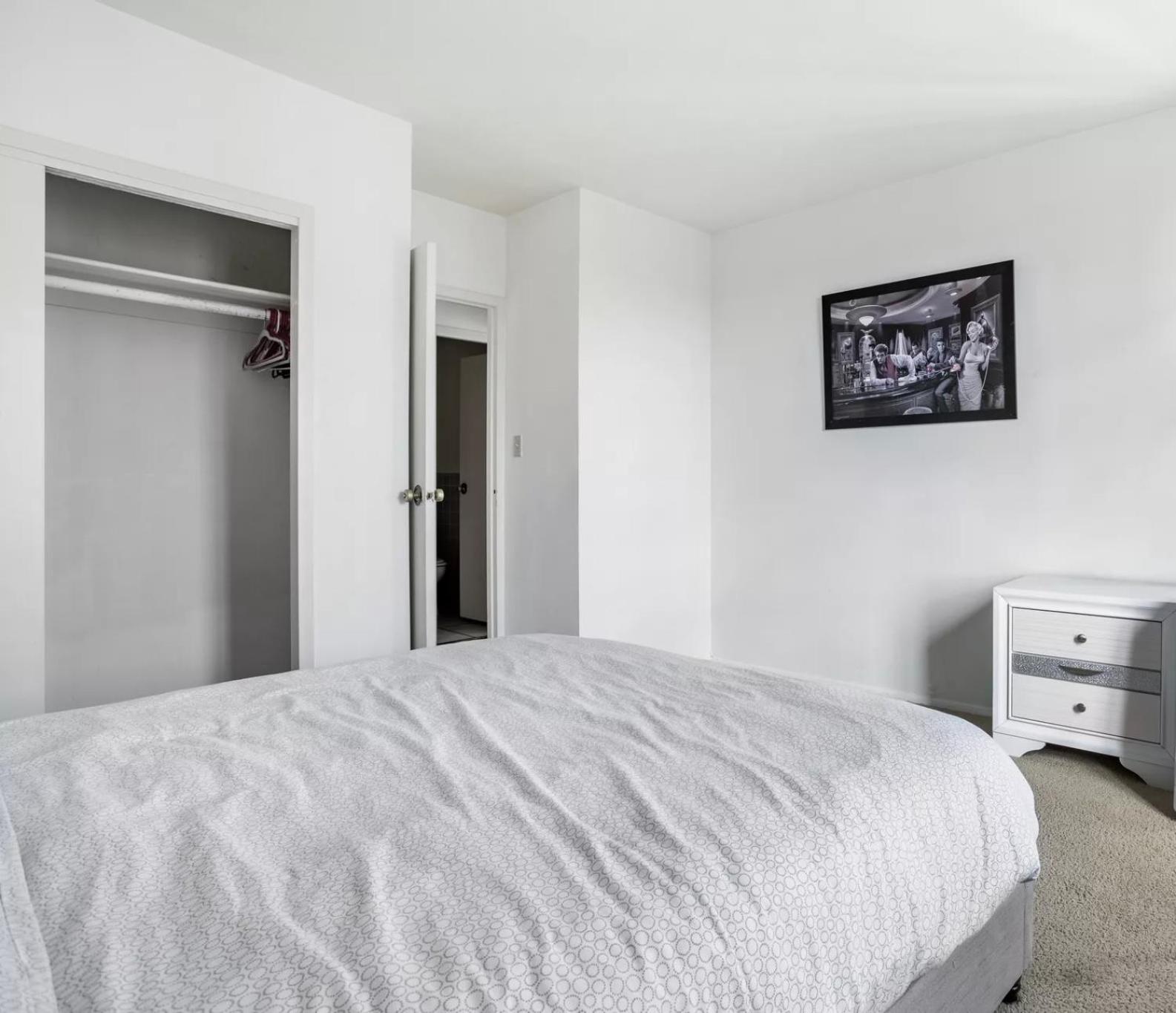 Spacious 2 Bedroom 2 Bathroom Unit Great Location Aparthotel