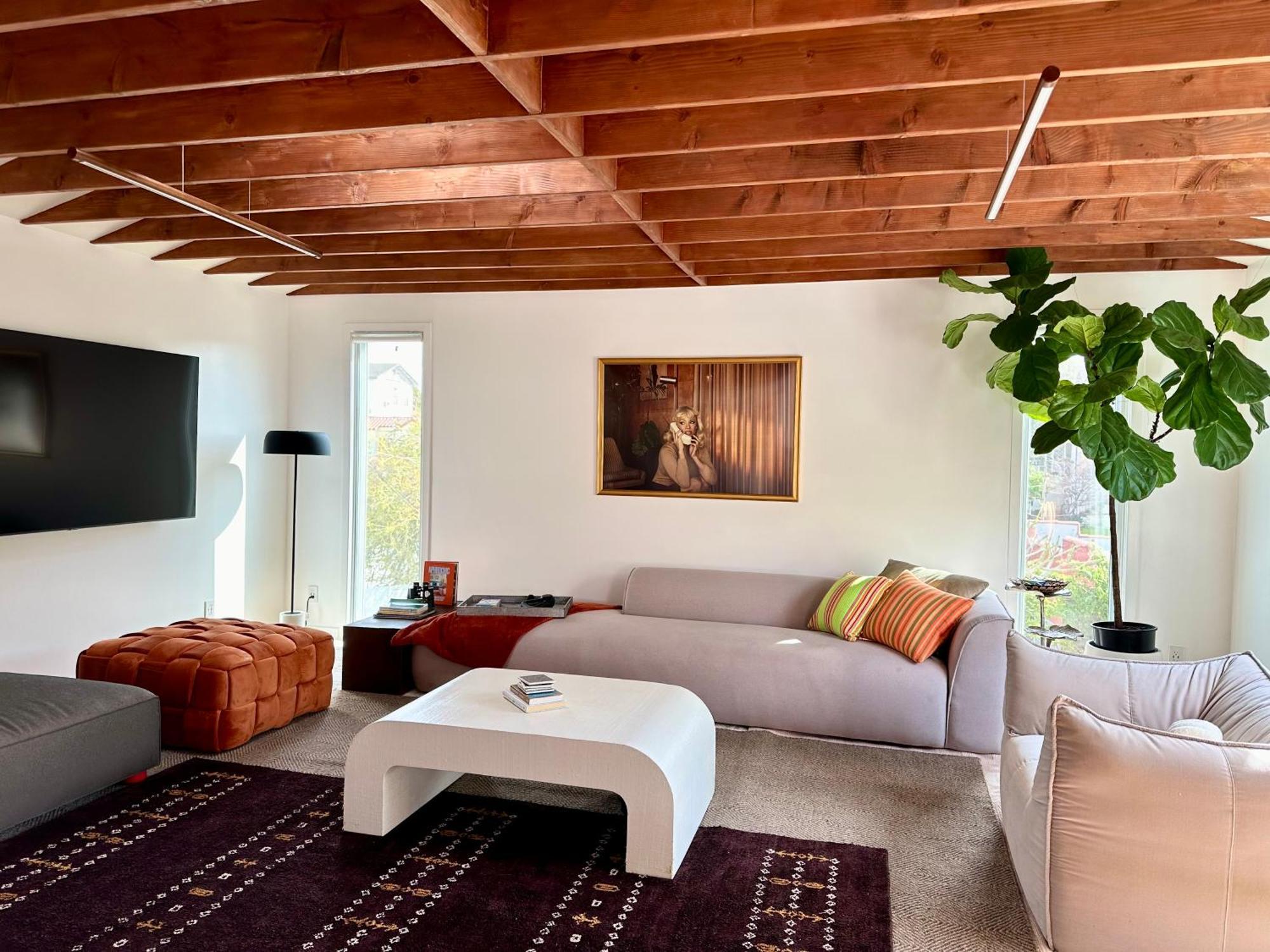Spacious Getaway @ Echo Park Ranch - Luxury Indoor/ Outdoor Steps From Sunset Blvd, Echo Park Lake, Dodgers Stadium