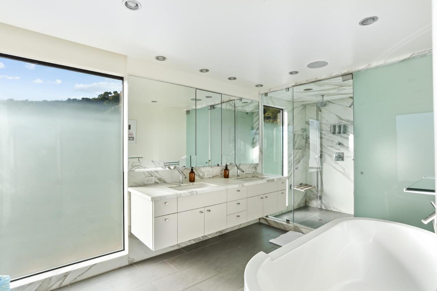 Villa New Listing Stunning Jetliner View Private *
