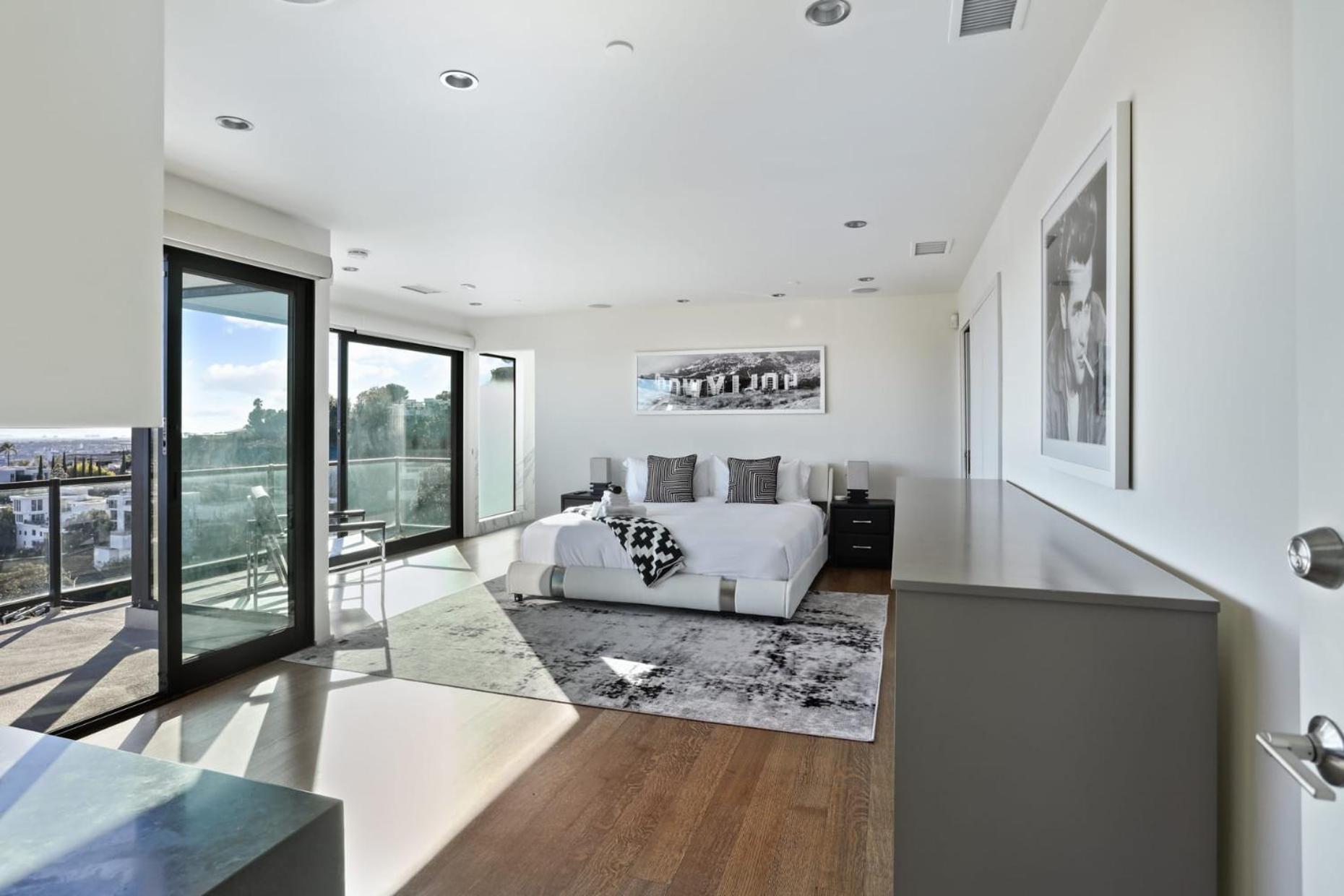 New Listing Stunning Jetliner View Private Villa