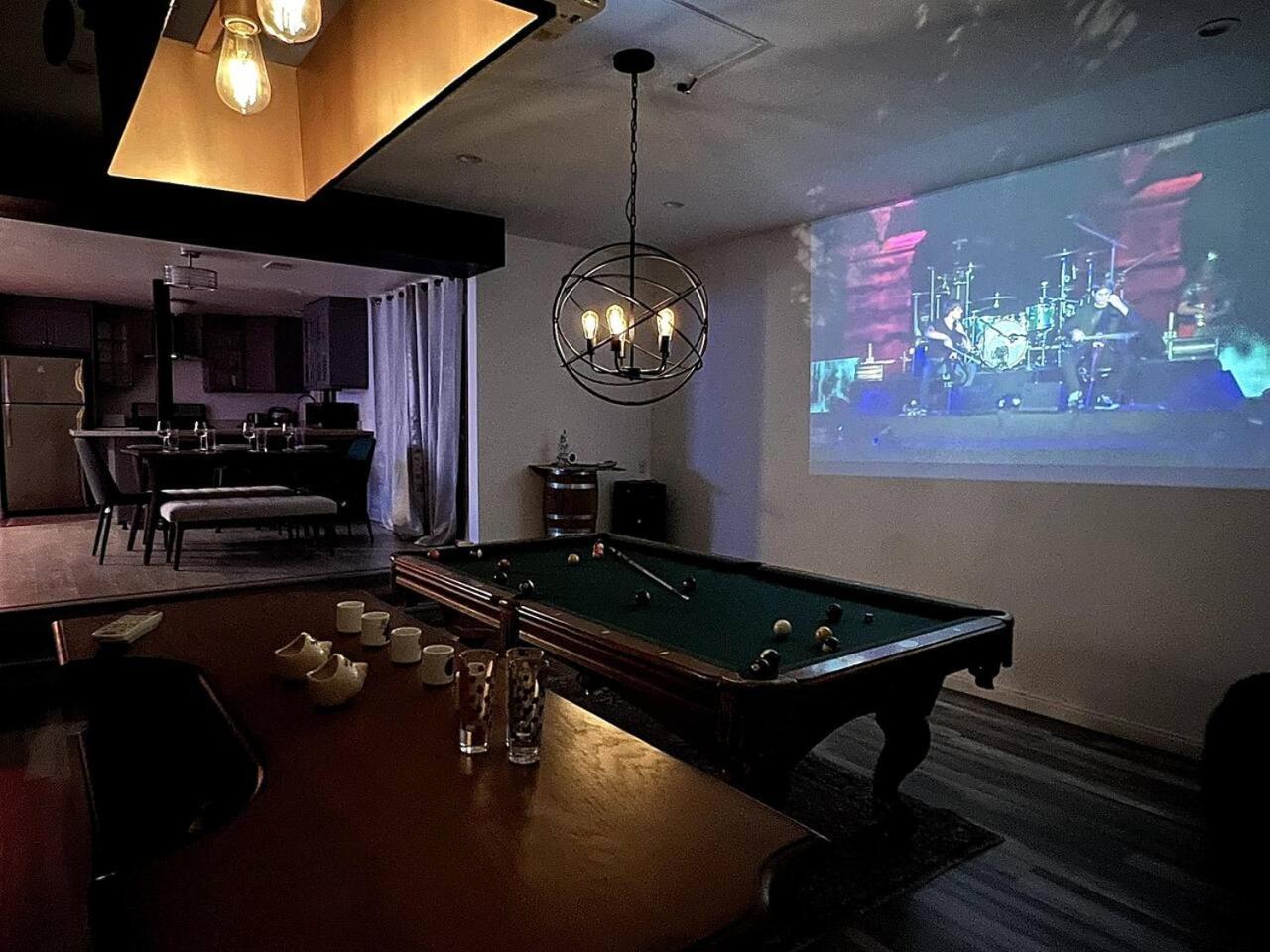 Los Angeles Paradise Villa- Pool Hot Tub Outdoor Oasis Villa *