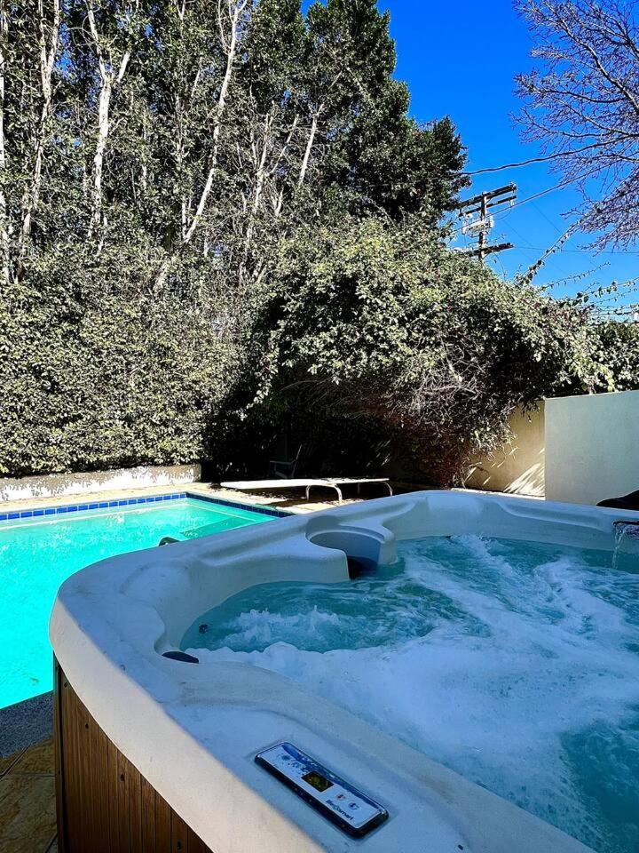 Los Angeles Paradise Villa- Pool Hot Tub Outdoor Oasis