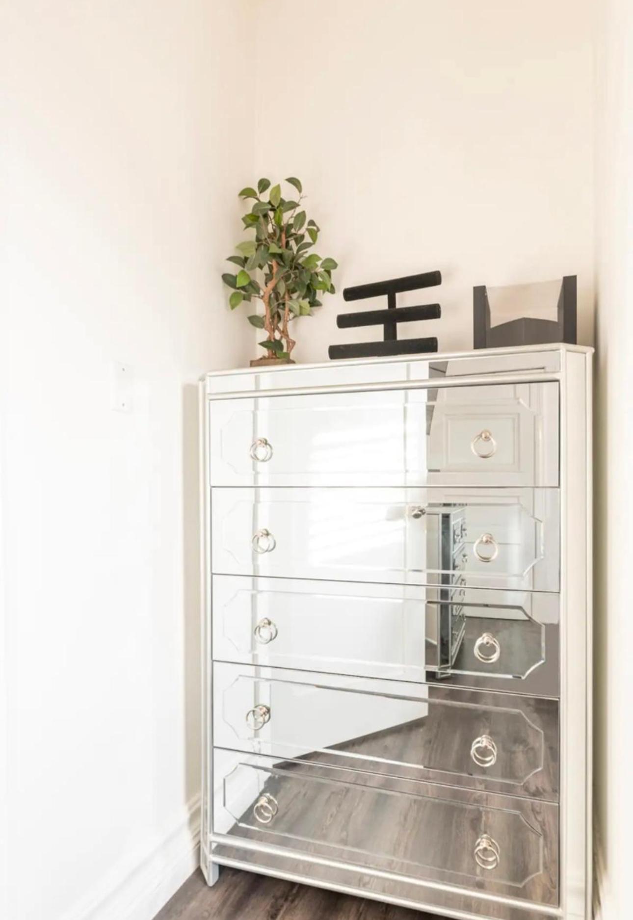 Gorgeous Dtla W/ View + Hot Tub! Holiday home *