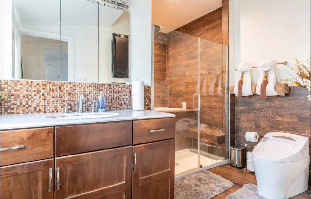 Gorgeous Dtla W/ View + Hot Tub! Holiday home *