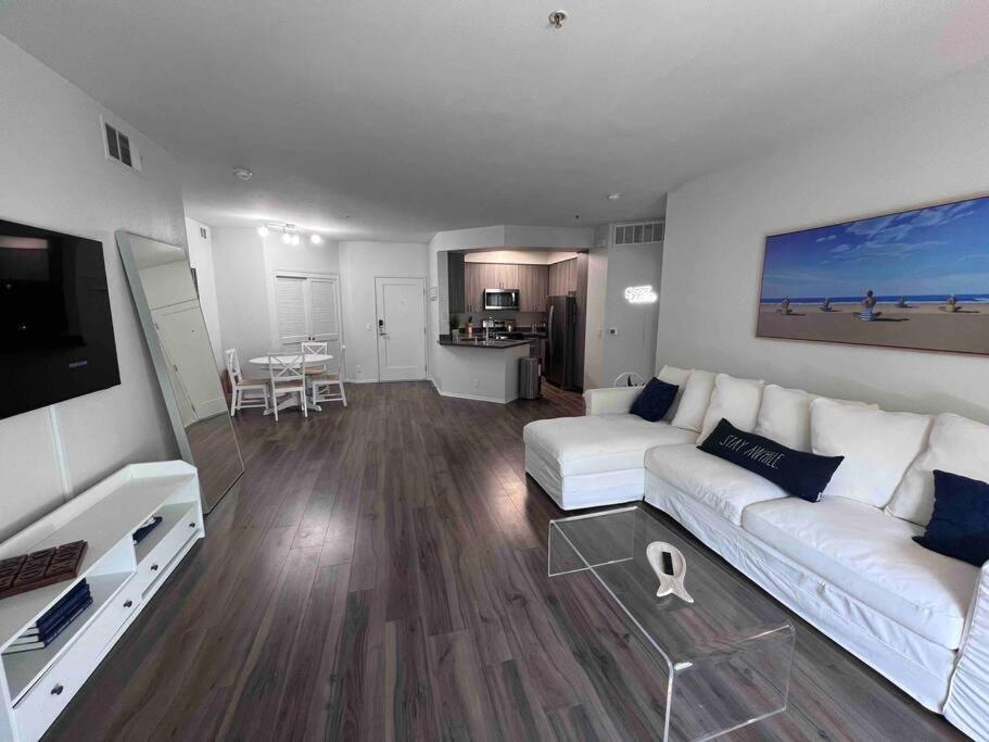 Apartamento Nautical 2 Bedroom In The Of Heart Marina Del Rey