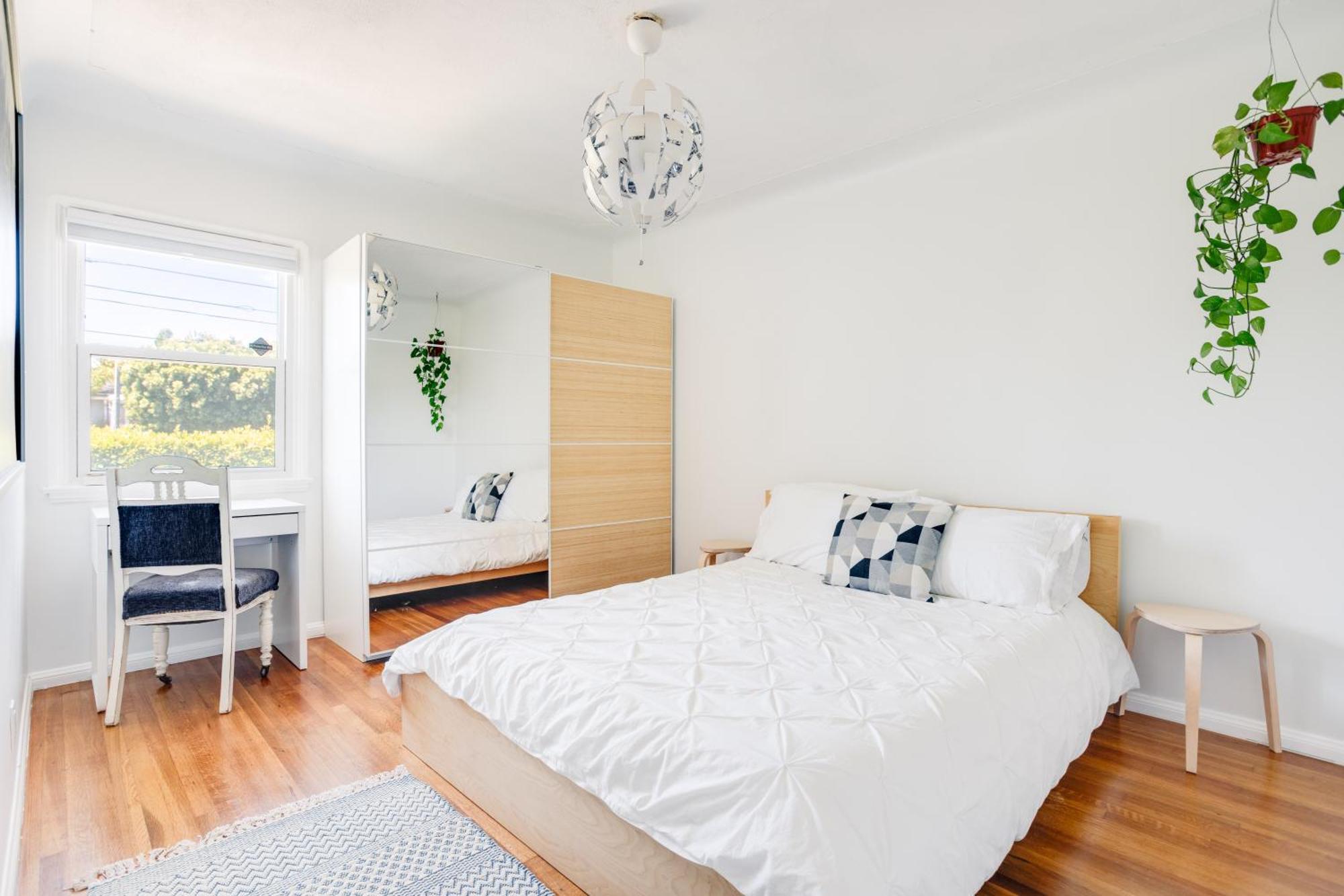 Fabulous For Families & Business 5/3 + 1/1 Los Angeles
