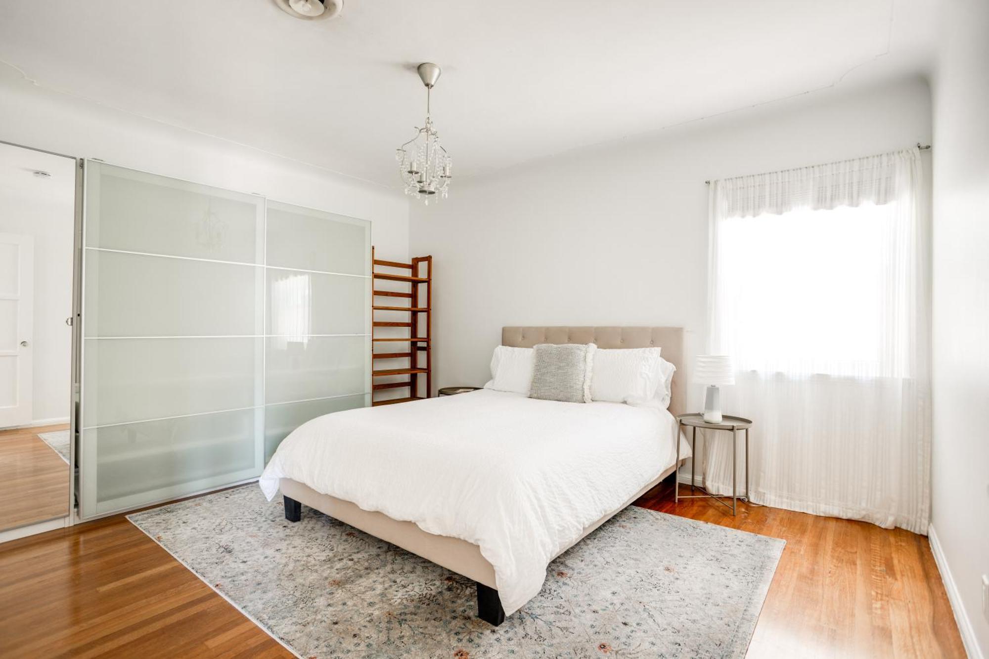 Fabulous For Families & Business 5/3 + 1/1 * Los Angeles