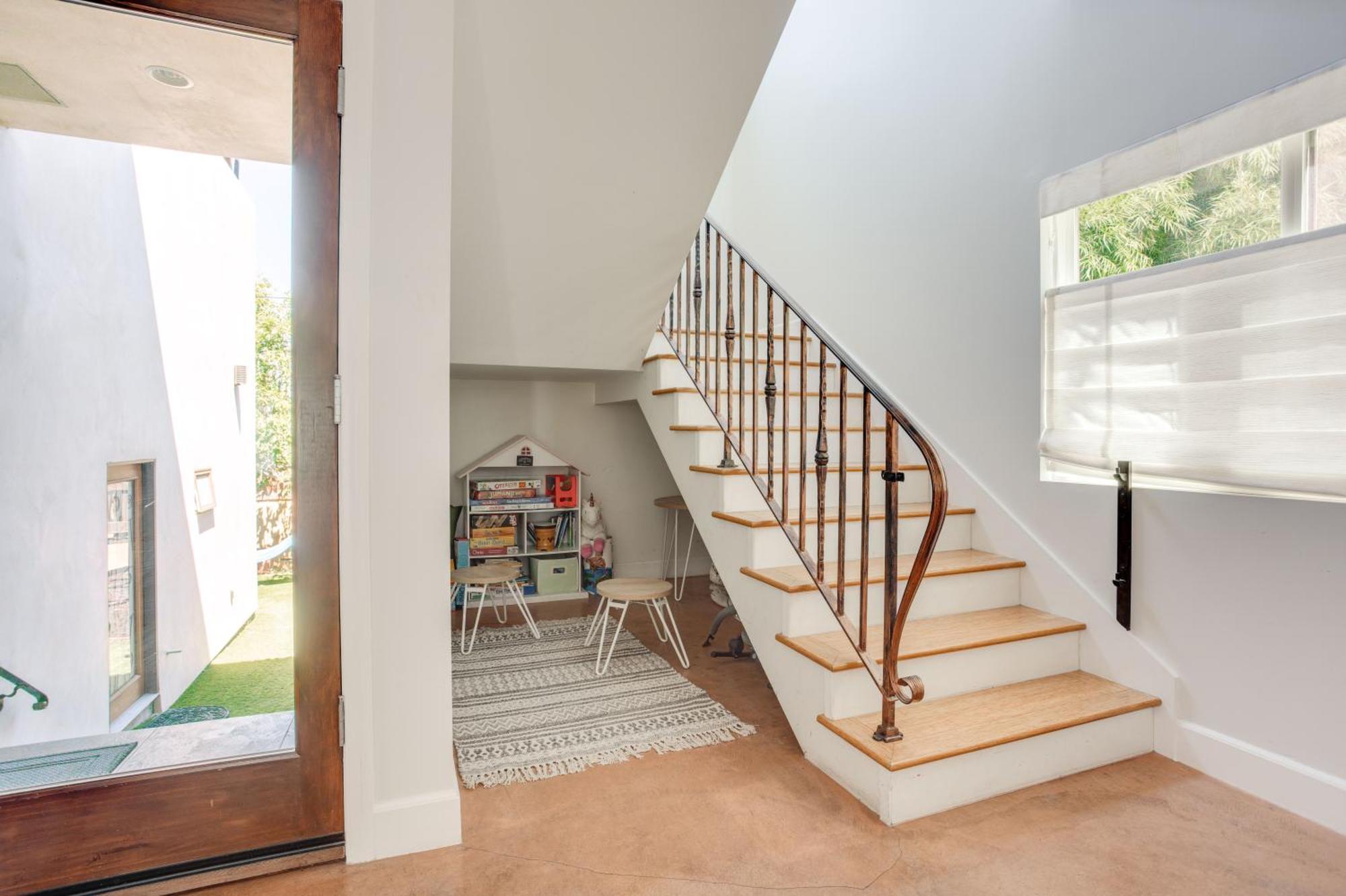 Fabulous For Families & Business 5/3 + 1/1 Holiday home Los Angeles