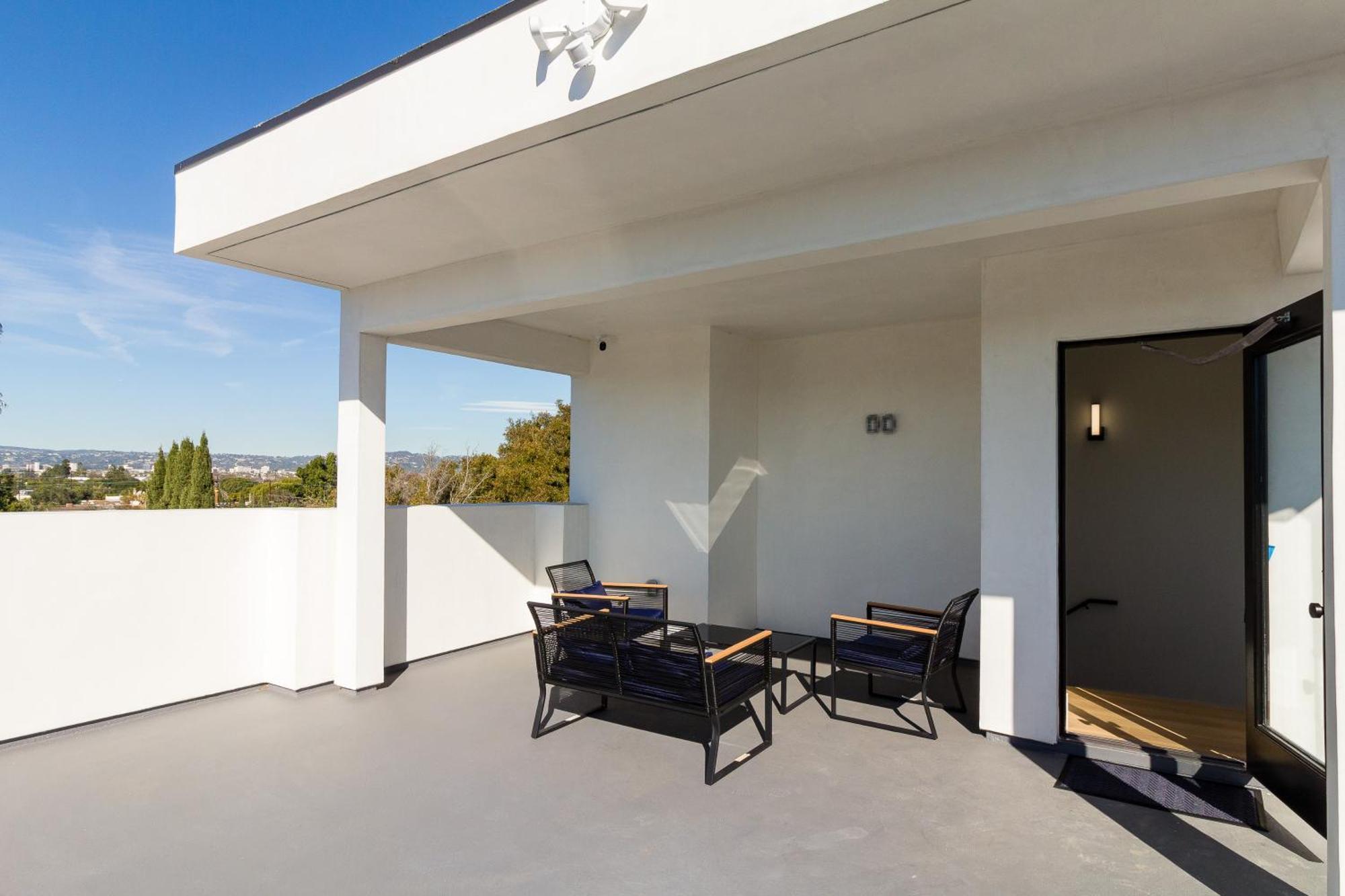 Brand New Modern 4 Bedroom House Pickfair Village *