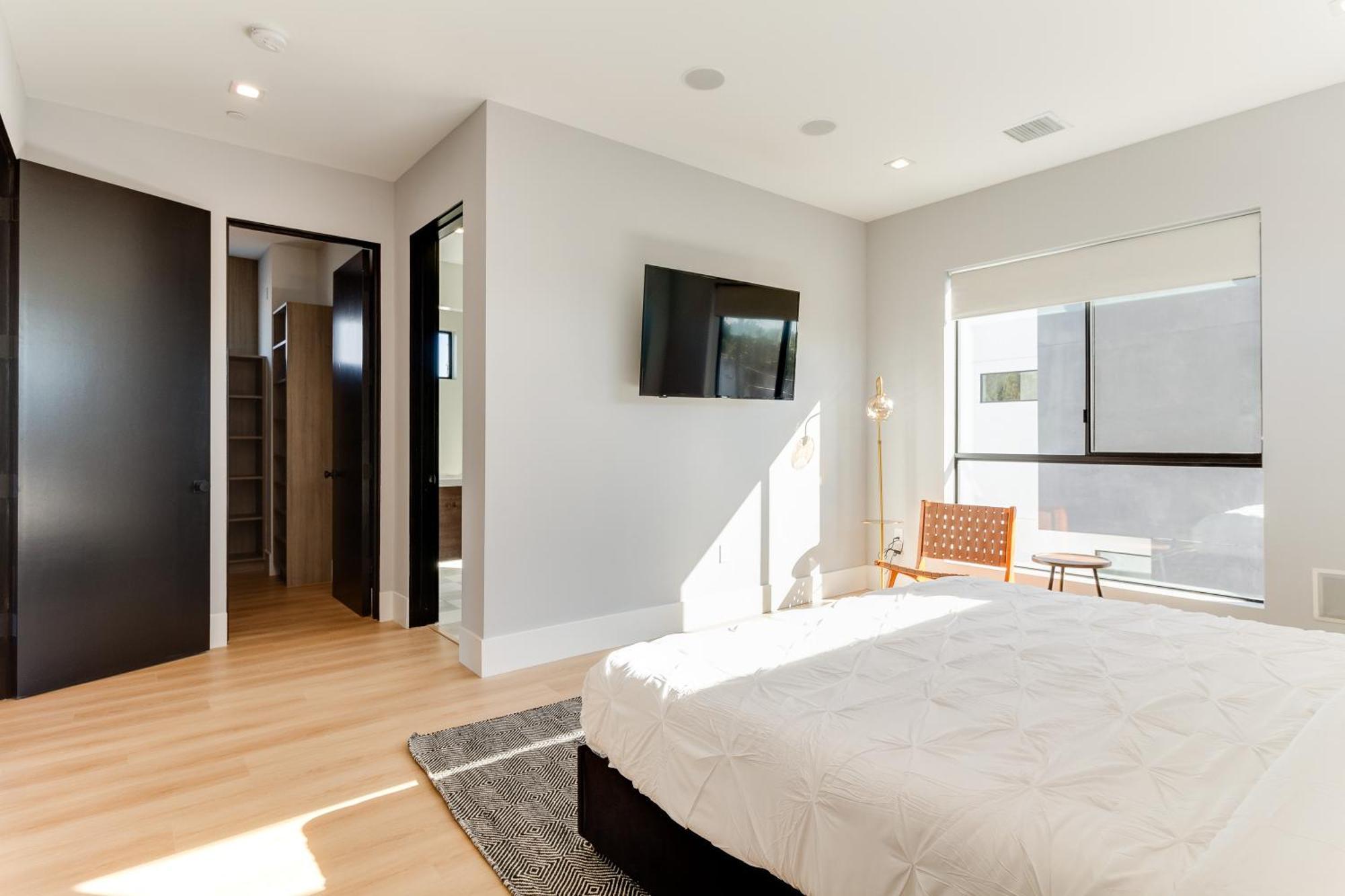 Brand New Modern 4 Bedroom House Pickfair Village *