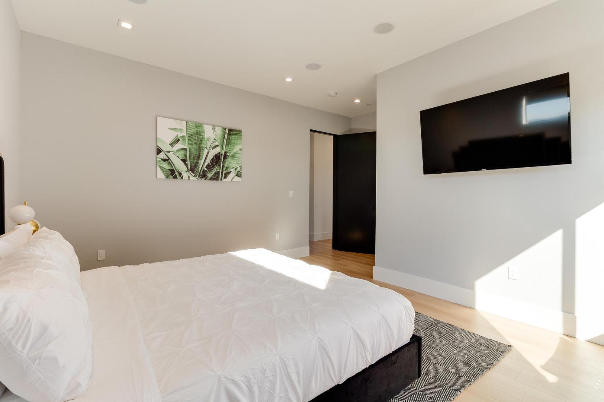 Brand New Modern 4 Bedroom House Pickfair Village Holiday home