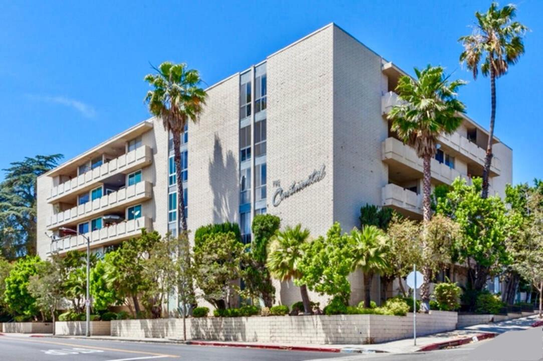 Amazing Large 2 Bedroom West Hollywood Apartment