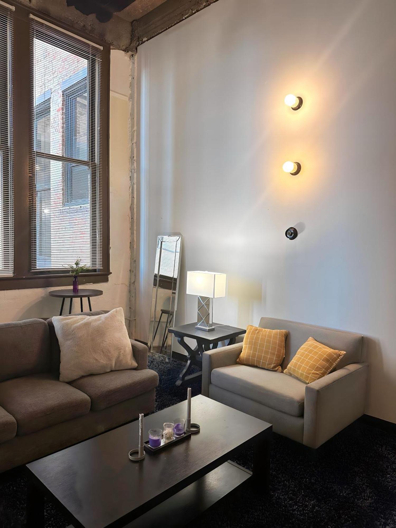 Acomodação com café da manhã  The Continental Dtla Loft *