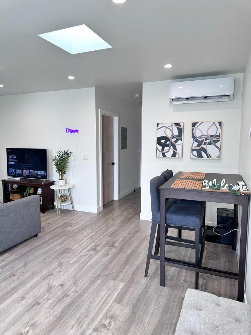 Gorgeous House In Angeles Holiday home *