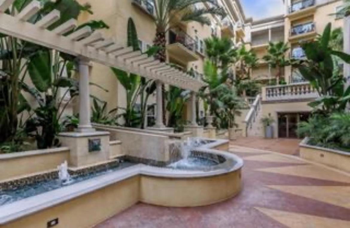 2 Bedroom Downtown La! *