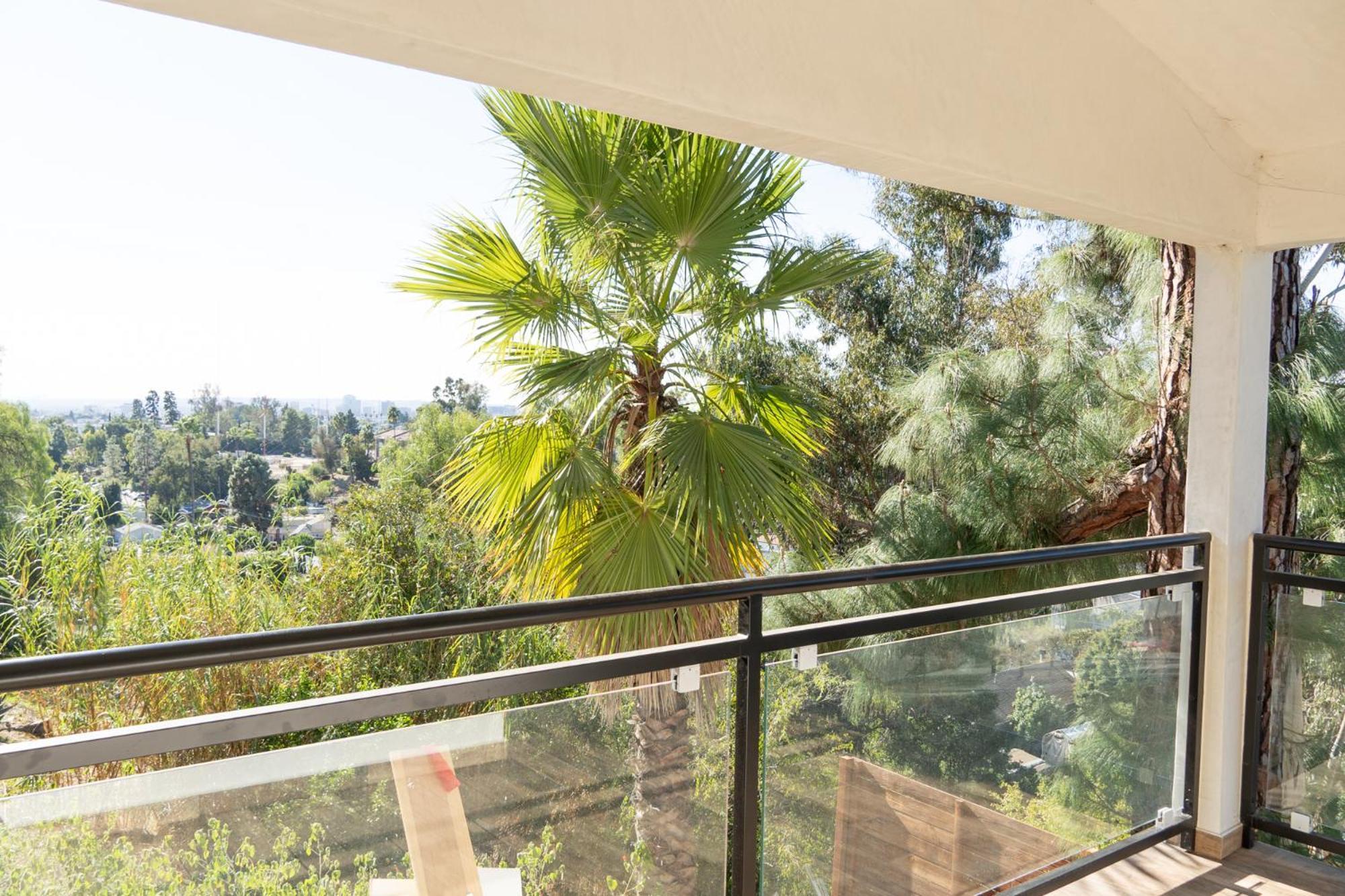 Beautiful Hillside Apartment Los Angeles