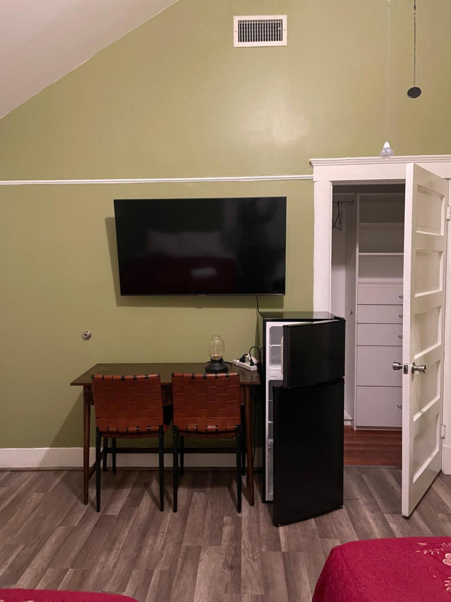 Homestay Private La Oasis: Usc-adjacent Comfort With Full Amenities Los Angeles