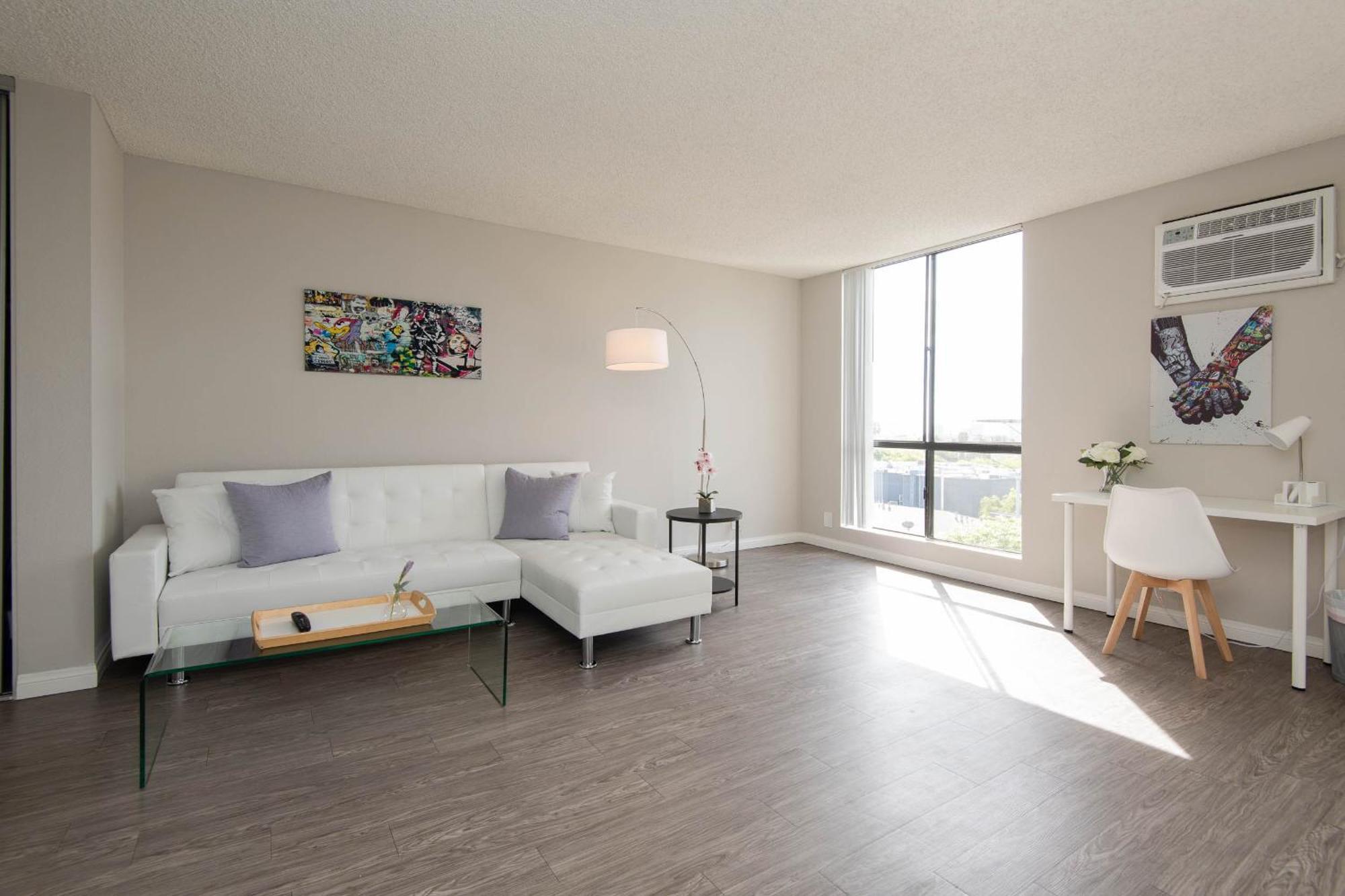 Prime Location 1-bedroom With Pool * Los Angeles