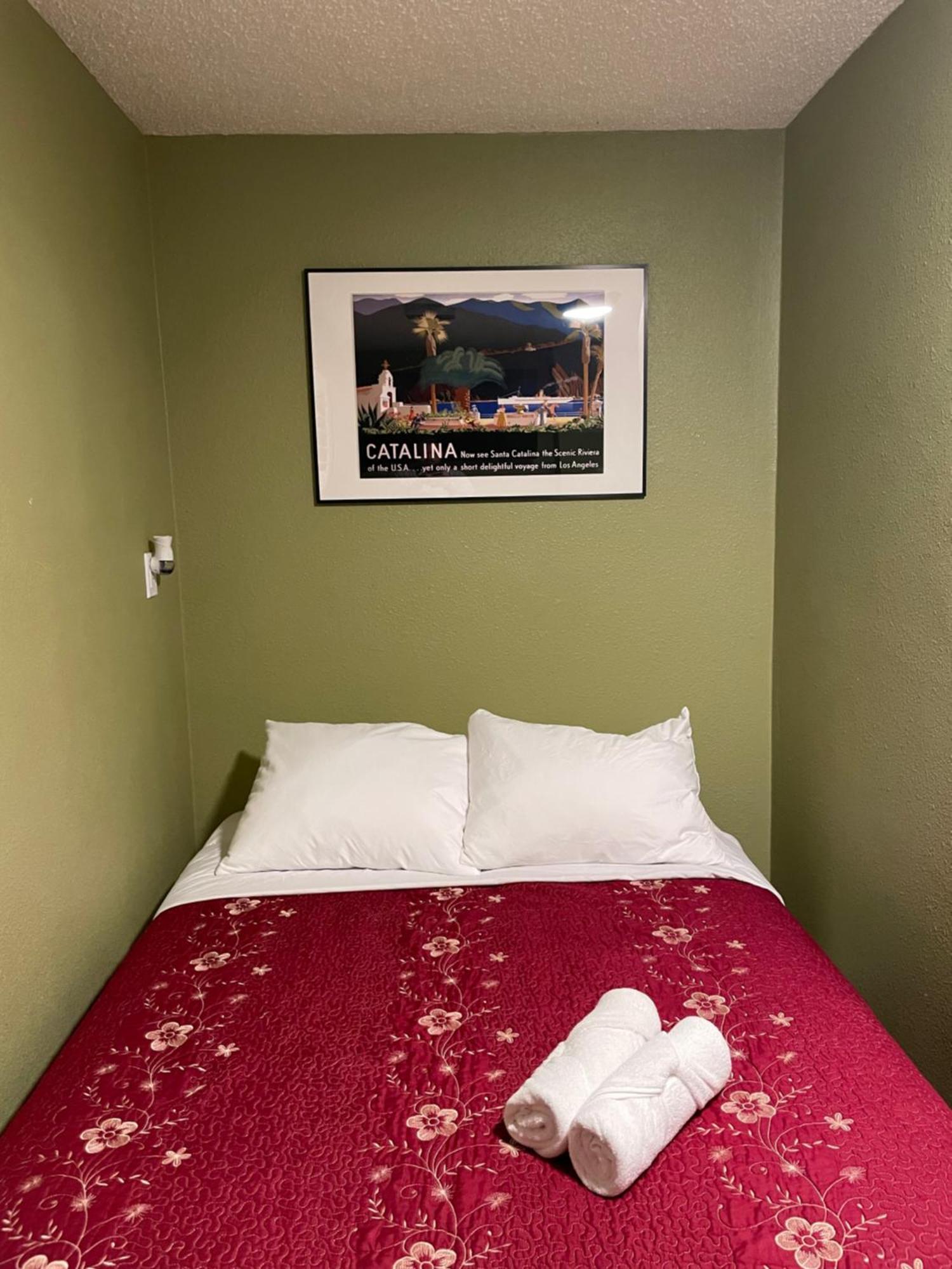 Hospedagem domiciliar Private In Angeles With Ac, Wifi, Smart Tv, Work Desk Near Sofi Stadium *