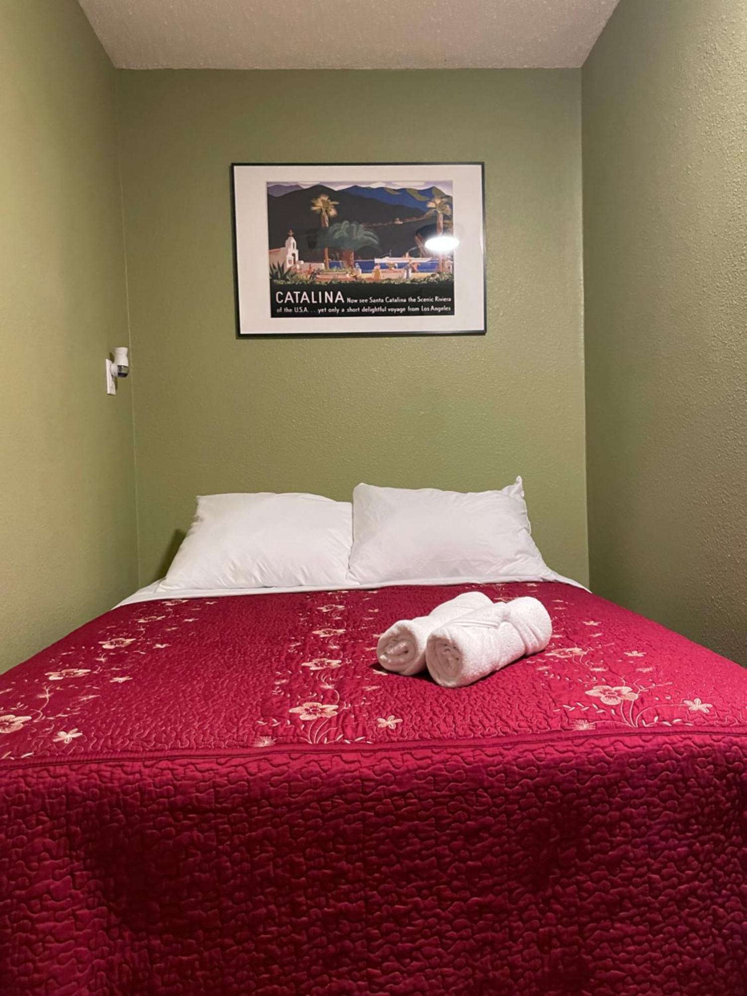 Hospedagem domiciliar Private In Angeles With Ac, Wifi, Smart Tv, Work Desk Near Sofi Stadium