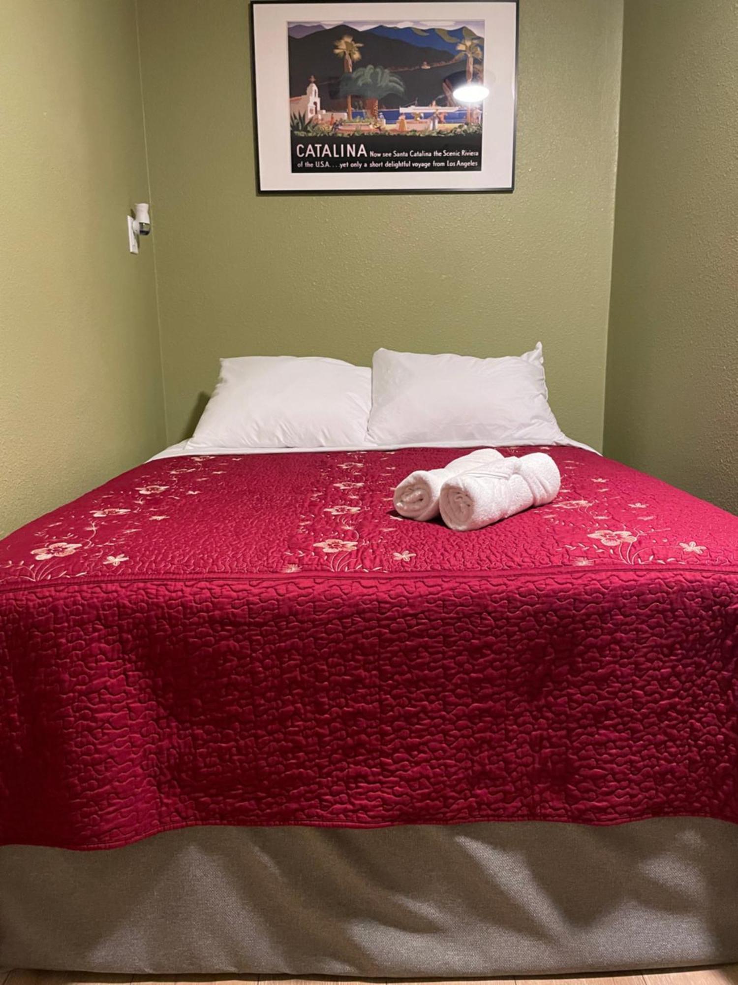 Private In Angeles With Ac, Wifi, Smart Tv, Work Desk Near Sofi Stadium