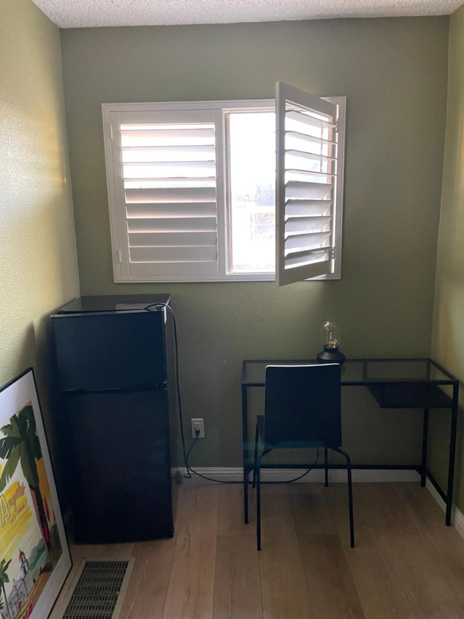 Hospedagem domiciliar Private In Angeles With Ac, Wifi, Smart Tv, Work Desk Near Sofi Stadium Los Angeles