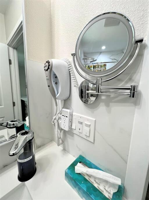 Family/pet Friendly Near Hollywood & Pasadena * Los Angeles