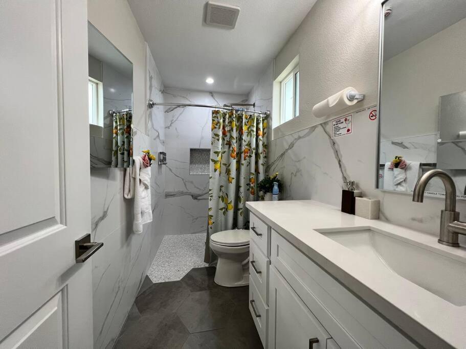 Family/pet Friendly Near Hollywood & Pasadena Apartment *