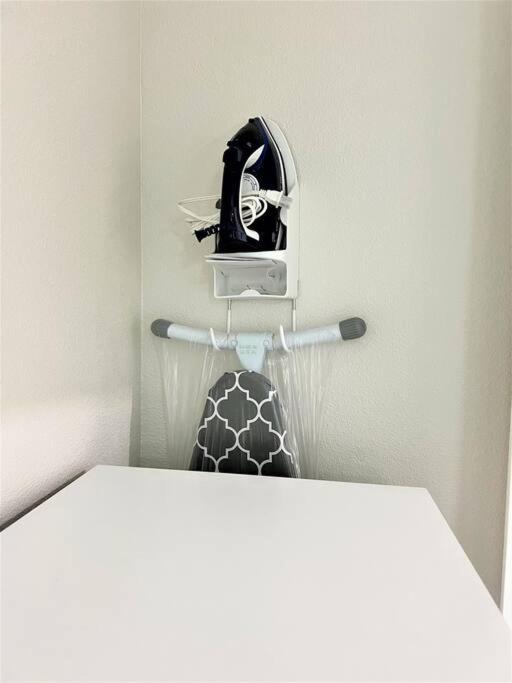 Family/pet Friendly Near Hollywood & Pasadena Apartment Los Angeles
