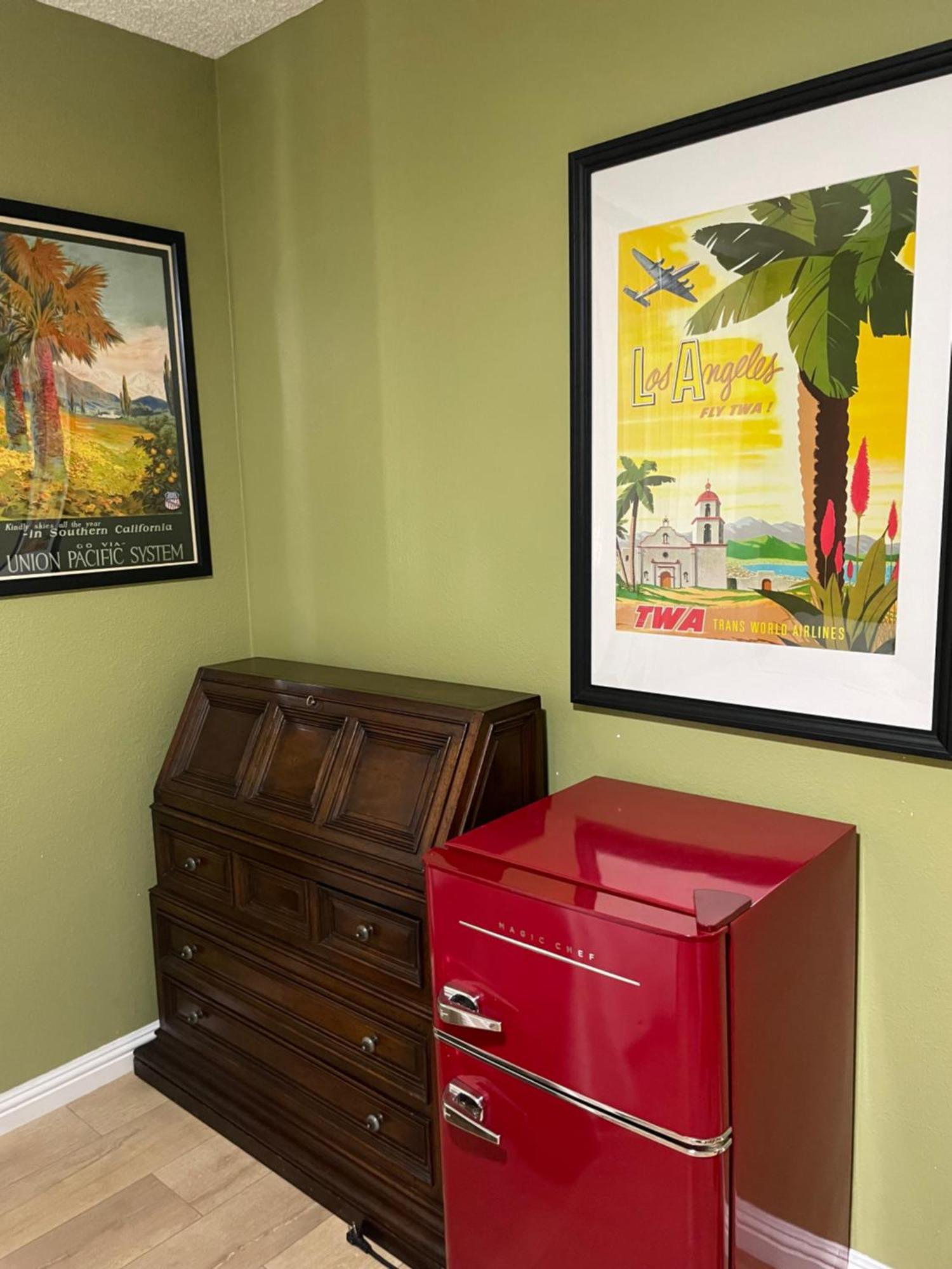 Private In Angeles With Wifi And Ac And Private Fridge!!! Homestay *