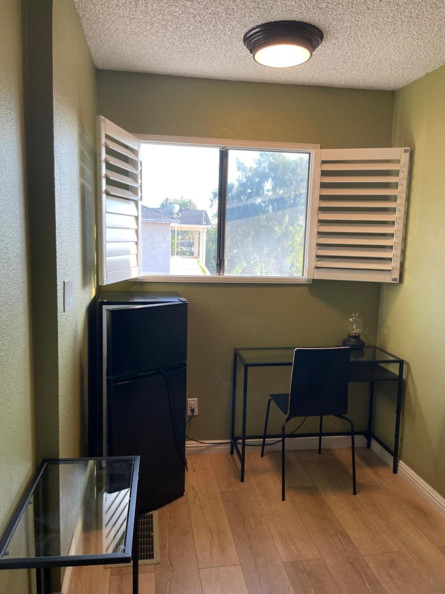 Private In Angeles With Ac, Wifi, Smart Tv, Work Desk Near Sofi Stadium *