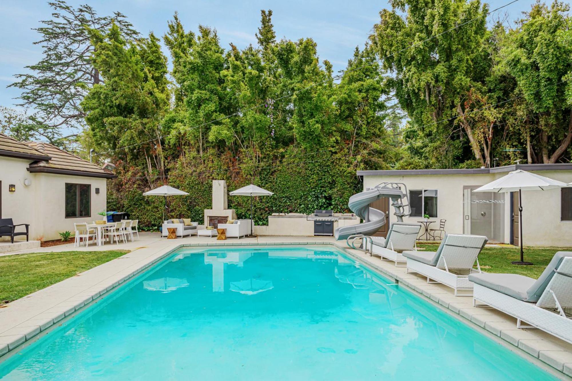 Exquisite Oasis Near Universal With Large Pool * Los Angeles