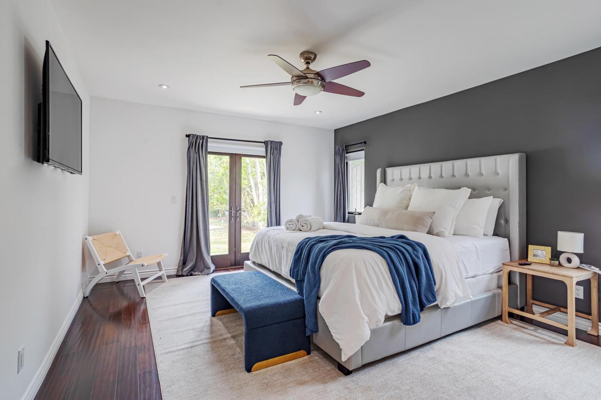 Holiday home Exquisite Oasis Near Universal With Large Pool Los Angeles