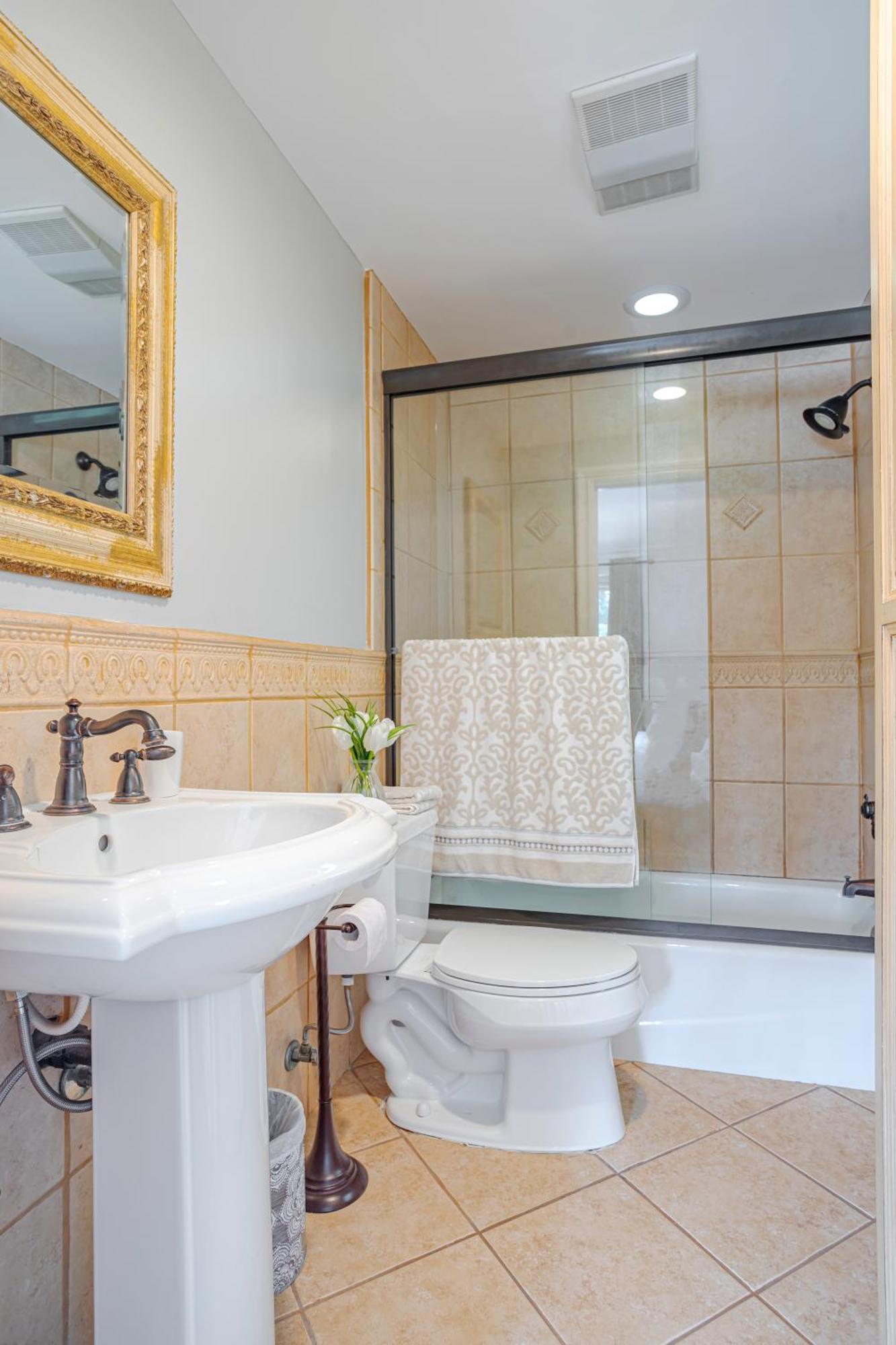 Beautiful 5 Bedroom 8 Bed Sleeps Up To 16 With Pool Near Universal