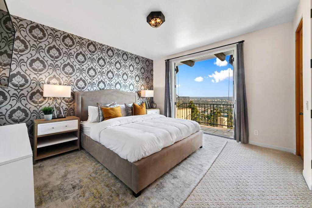 Hollywood Hills Luxury Spanish Estate With Pool & Views Villa Los Angeles