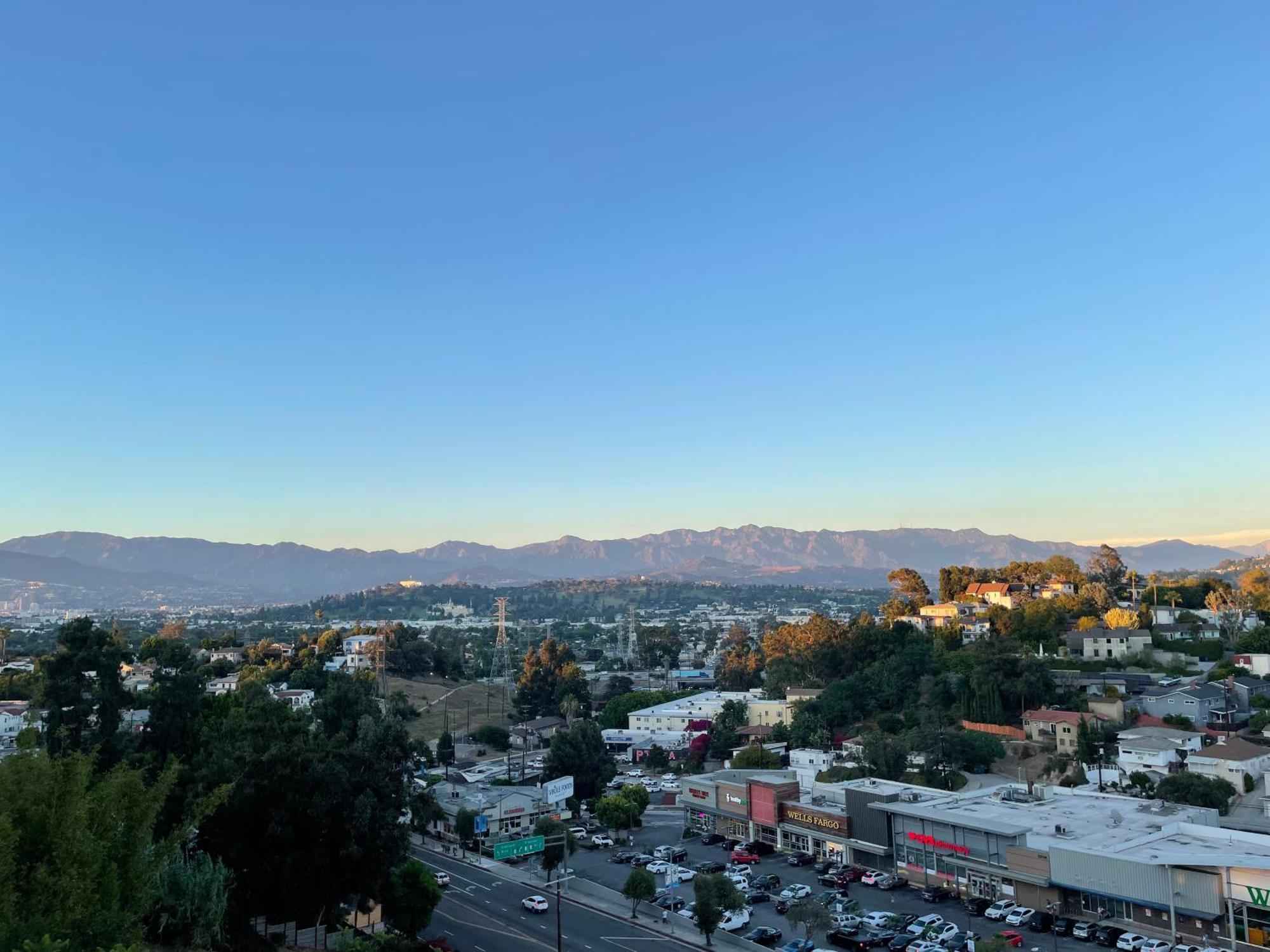 The Hollywood Dream Apartment *