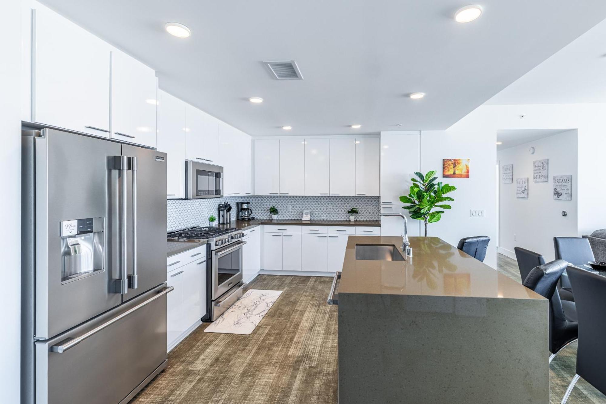 Floor High Rise 3 Bed Dtla Skyscraper Penthouse *