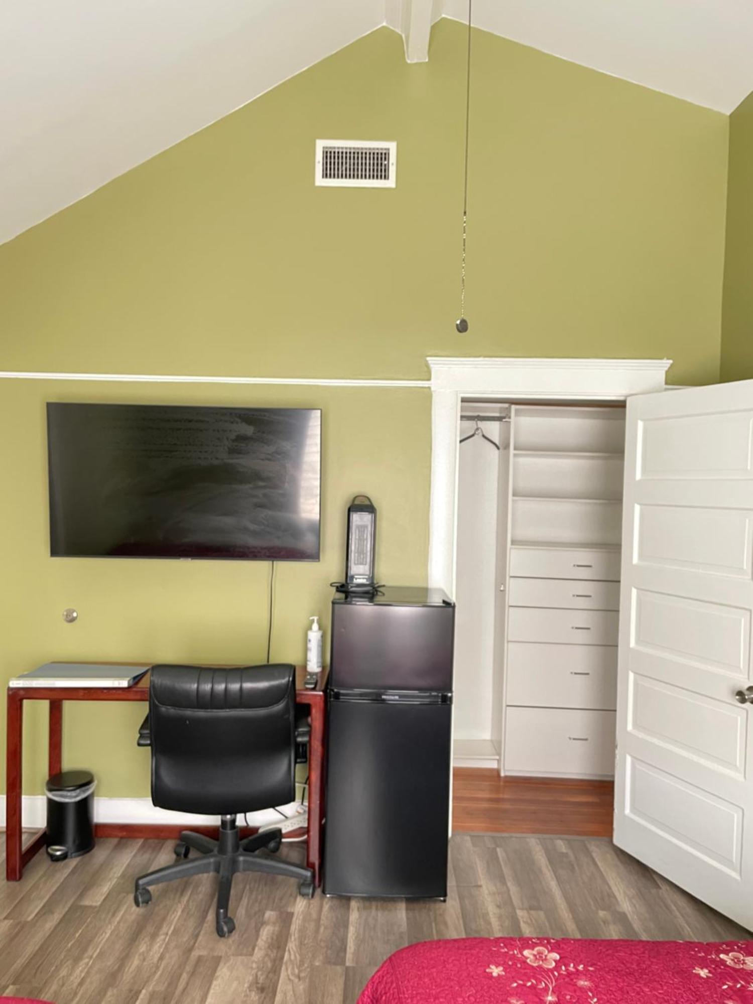 Homestay Private La Oasis: Usc-adjacent Comfort With Full Amenities *