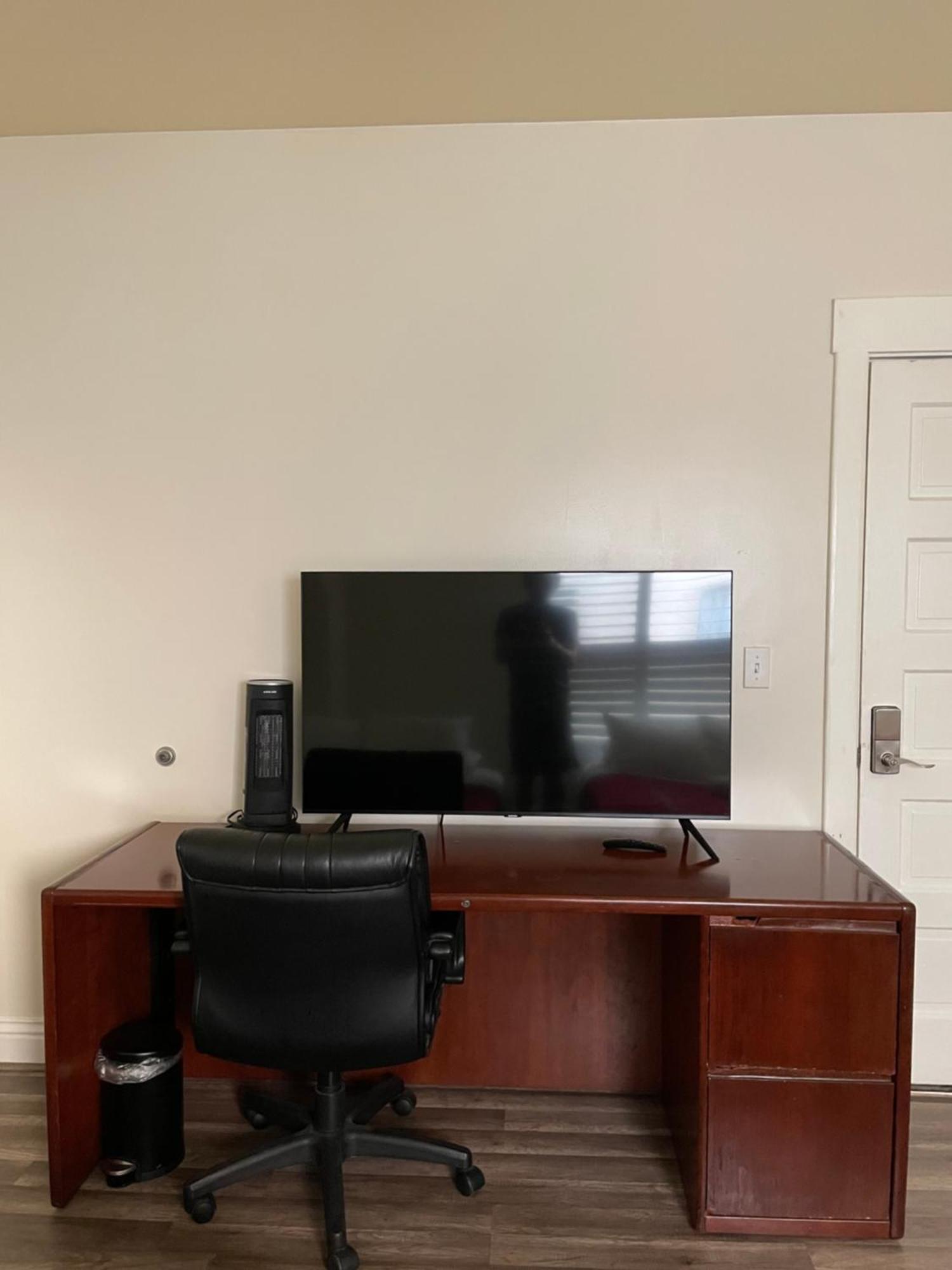 Homestay Private Angeles - Free Wifi, Ac, Tv, Private Fridge, Kitchen, Near Usc - Exposition Park - Usc Memorial Coliseum - Banc Of California Bmo Stadium - Downtown Angeles Dtla - Of Southern California Usc!!! Los Angeles