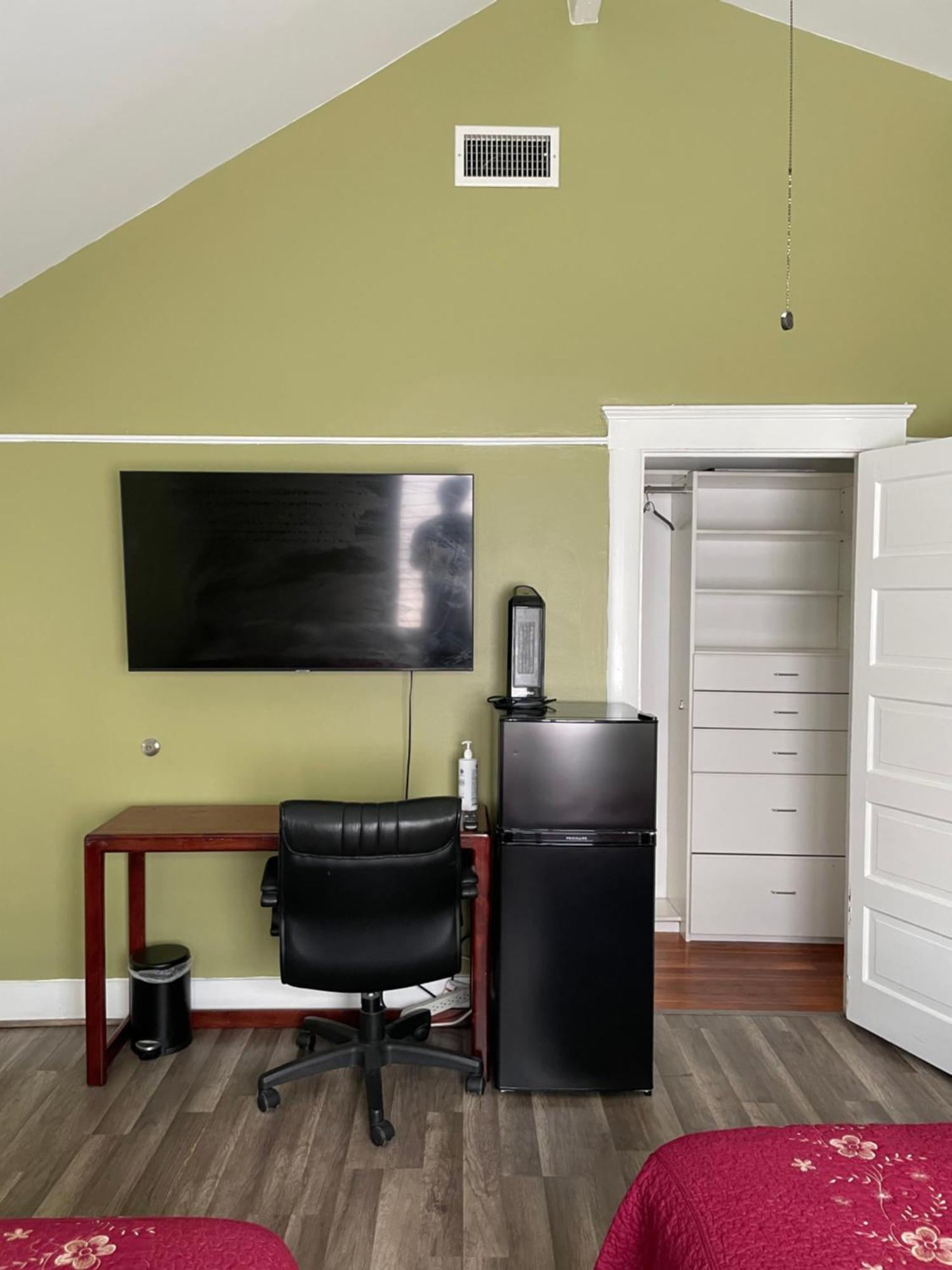 Homestay Private La Oasis: Usc-adjacent Comfort With Full Amenities Los Angeles