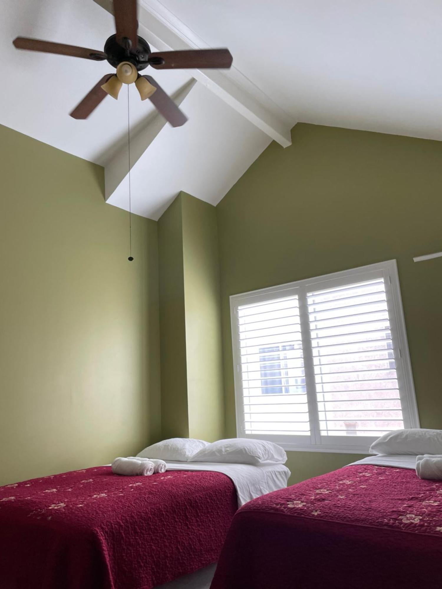 Hospedagem domiciliar Private La Oasis: Usc-adjacent Comfort With Full Amenities *