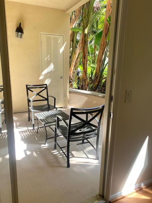 Adorable And Bright 2bd 2br 840 *