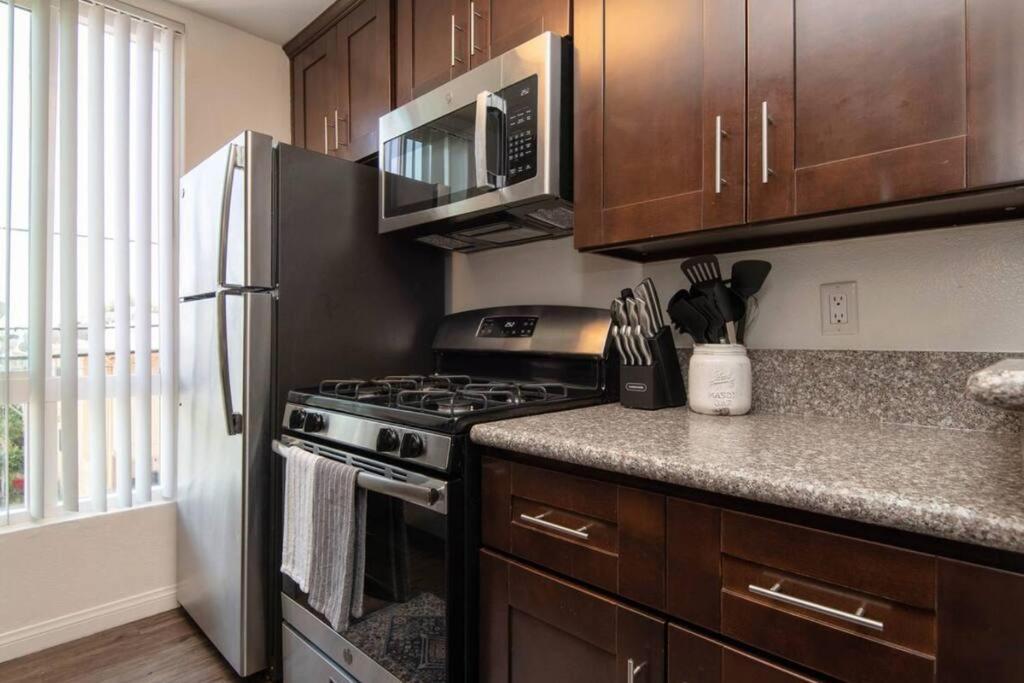 Hollywood 2bed W Rooftop Pool & Panoramic View Apartment Los Angeles