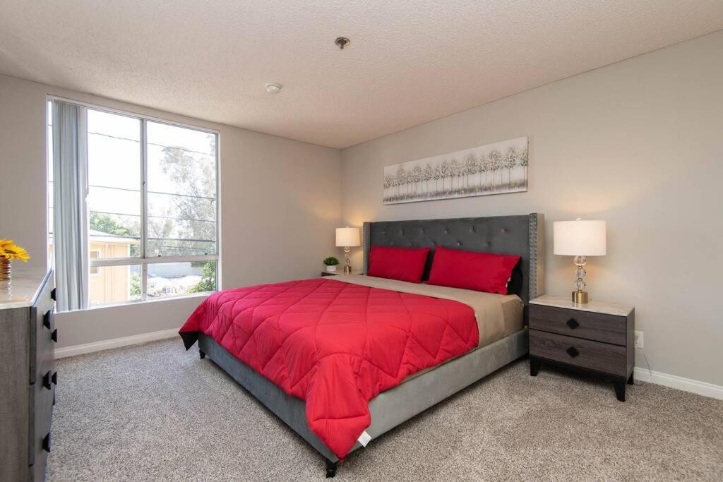 Hollywood 2bed W Rooftop Pool & Panoramic View * Los Angeles