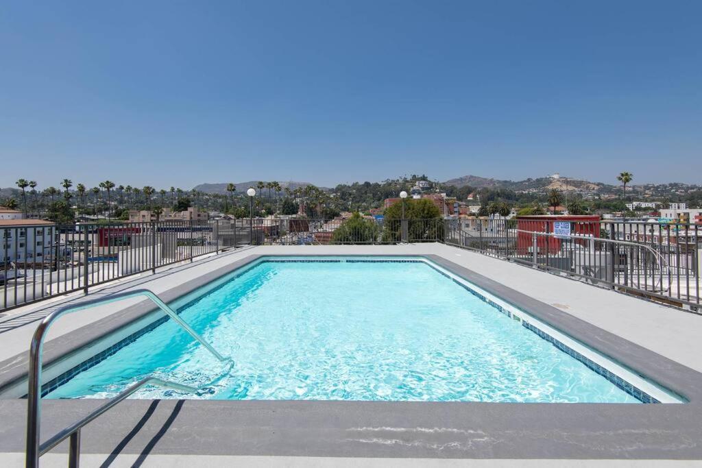Hollywood 1bed W Rooftop Pool & Panoramic View