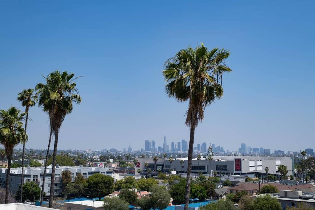 Hollywood 1bed W Rooftop Pool & Panoramic View Apartment