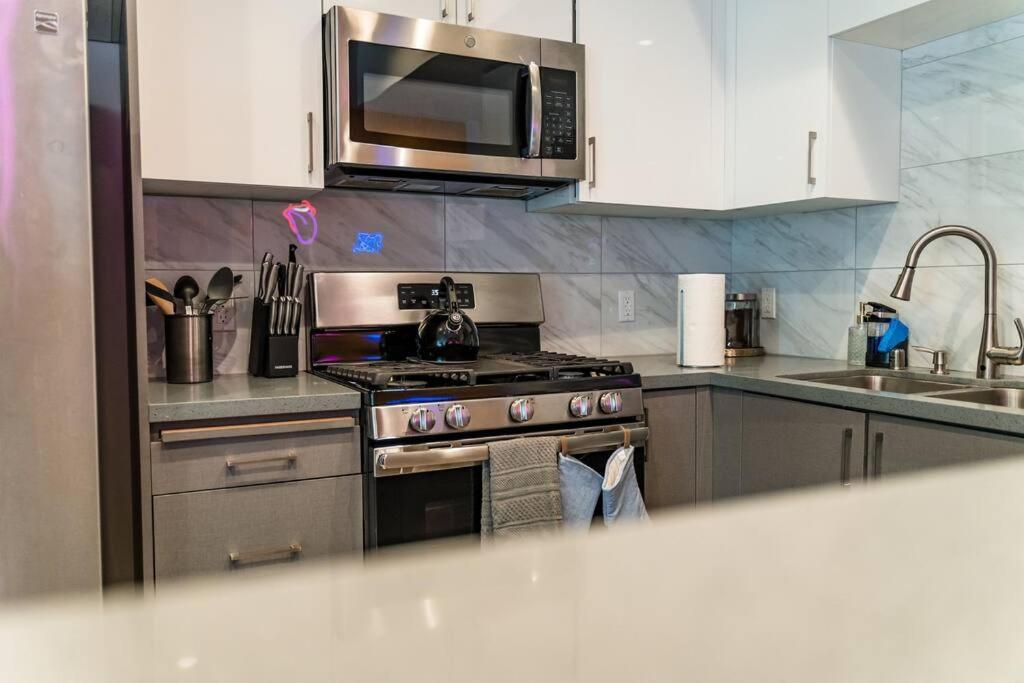 Hype Inspired Urban Escape 3 Bed By Sofi And Lax Apartment Los Angeles